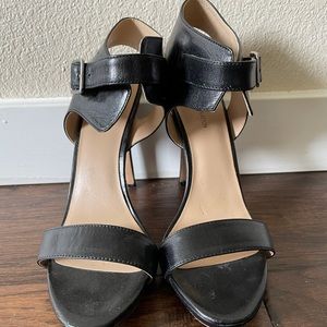 BLACK BCBGeneration stilettos size 8 1/2